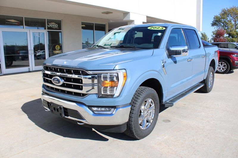 2023 Ford F-150 Lariat photo 2