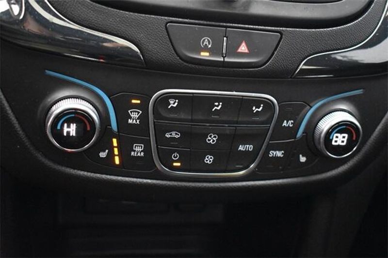 Used 2022 Chevrolet Equinox RSImage 30