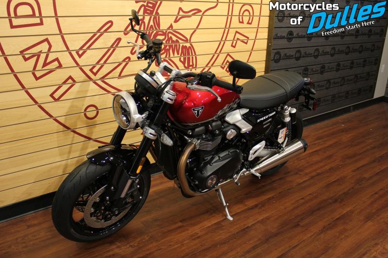 New 2025 Triumph Speed Twin 1200 Image 4