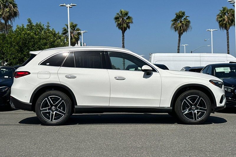 New 2026 Mercedes-Benz GLC-Class GLCGLC 300Image 3