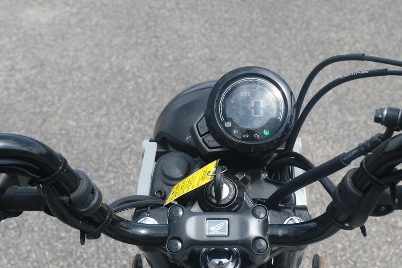 2025 Honda TRAIL 125 PEARL SMOKY GRAY Image 11