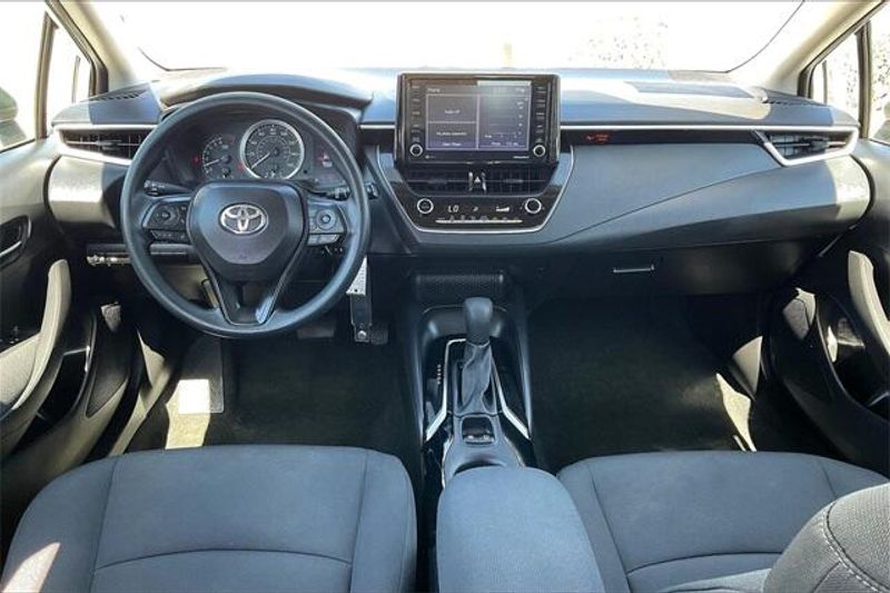 2022 Toyota Corolla LEImage 15