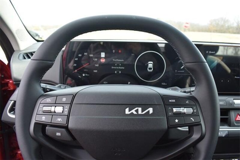 2025 Kia K4 EXImage 23