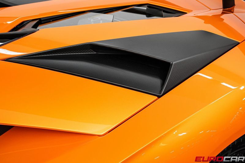 Used 2016 Lamborghini Aventador LP750-4 SuperVeloce *HUGE CARBON OPTIONS*Image 19