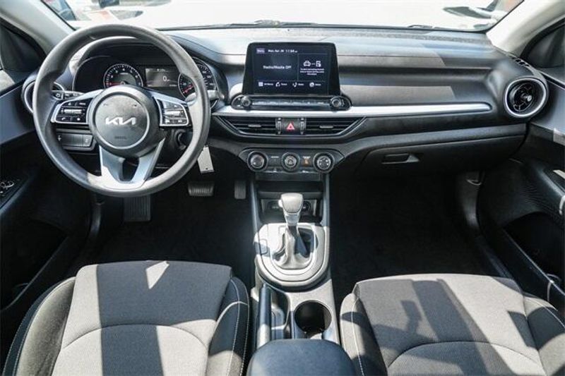2022 Kia Forte LXSImage 13