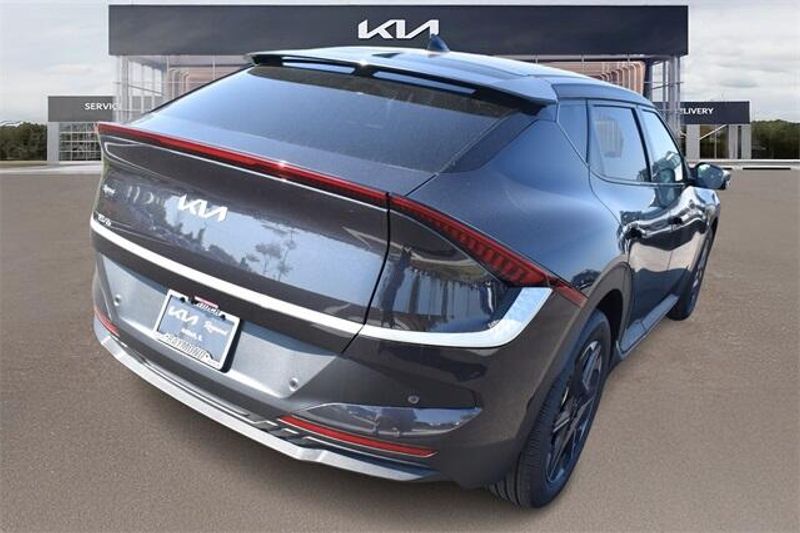 New 2025 Kia EV6 LightImage 3