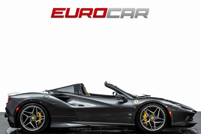 2022 Ferrari F8 Spider *HUGE CARBON OPTIONS * PASSENGER DISPLAY*Image 7