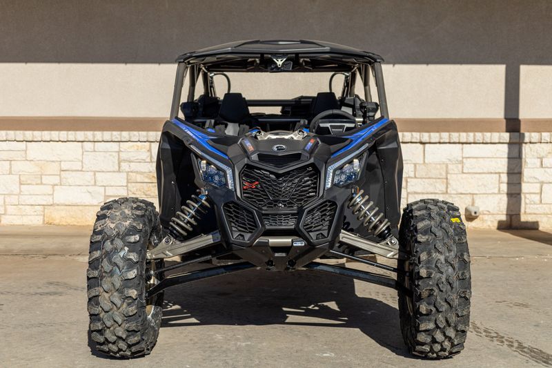 2024 Can-Am MAVERICK X3 MAX X RS WITH SMARTSHOX TURBO RR DAZZLING BLUE AND CARBON BLACKImage 3