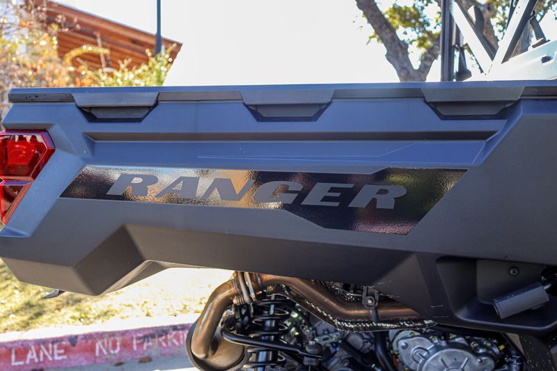 NEW 2026 POLARIS RANGER CREW 1000 PREMIUM Image 9