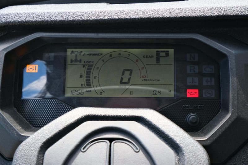 2025 Honda PIONEER 10005 TRAIL SE MATTE GRAY METALLIC Image 16