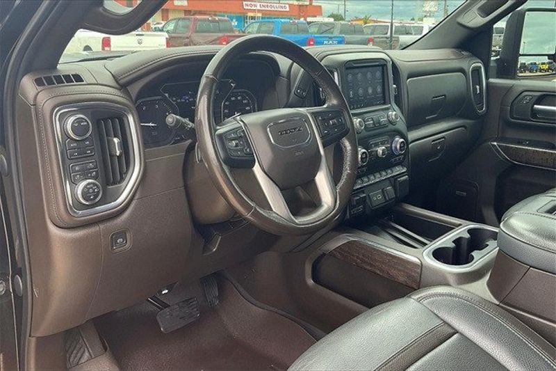 2022 GMC Sierra 2500HD DenaliImage 14