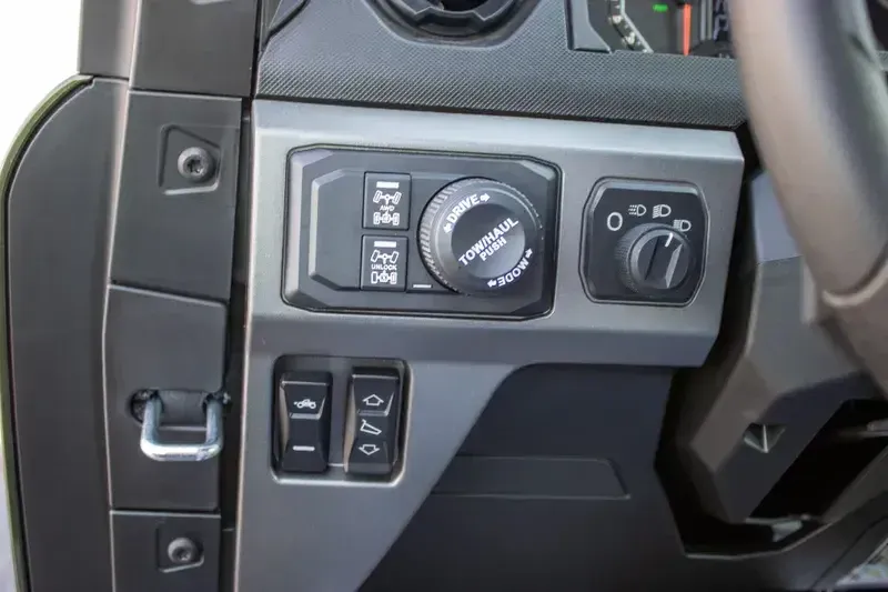 NEW 2026 POLARIS RANGER CREW XD 1500 MOUNTAINEER EDITION Image 8
