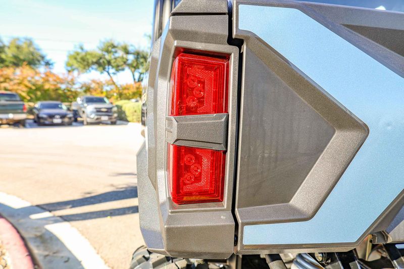 NEW 2025 KAWASAKI RIDGE XR CREW LIMITED Image 12