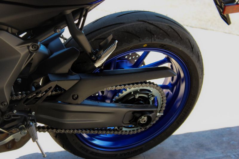 2025 Yamaha YZFR7 TEAM BLUE Image 18