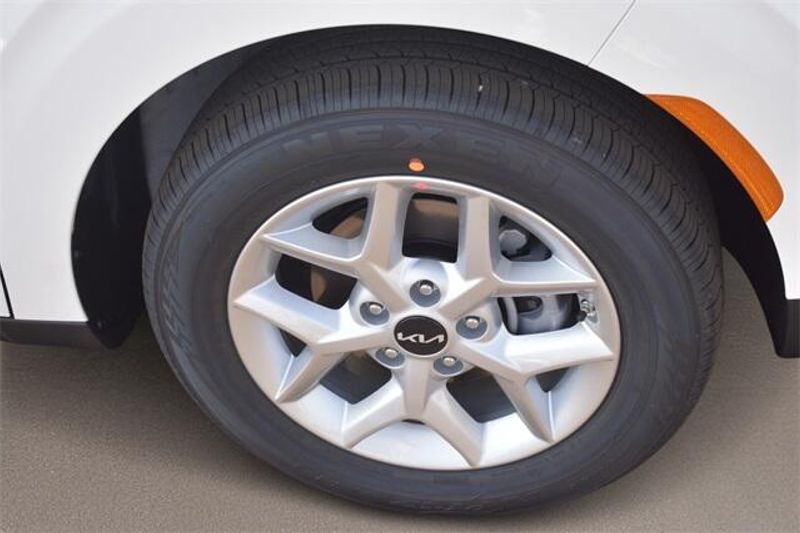 New 2025 Kia Soul SImage 11