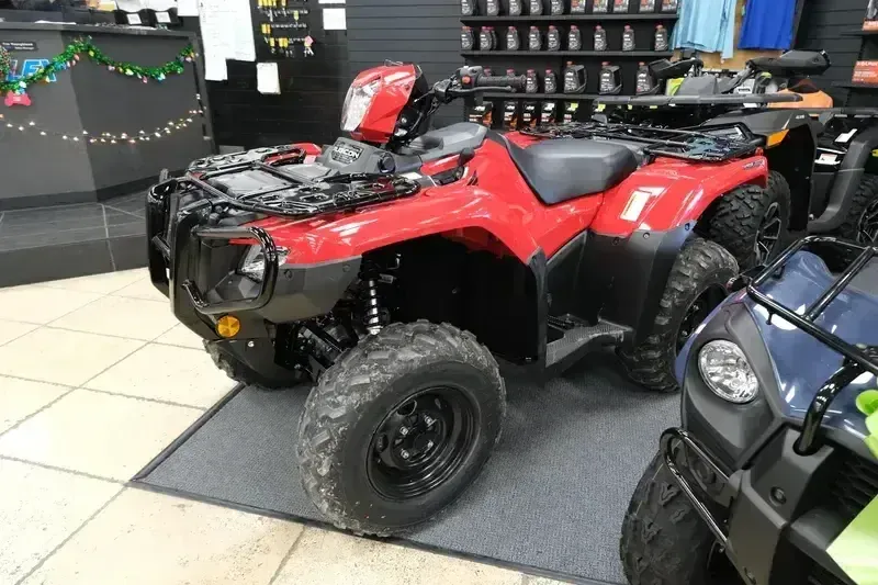 New 2026 Honda FOREMAN RUBICON DCT EPS HERO RED Image 8