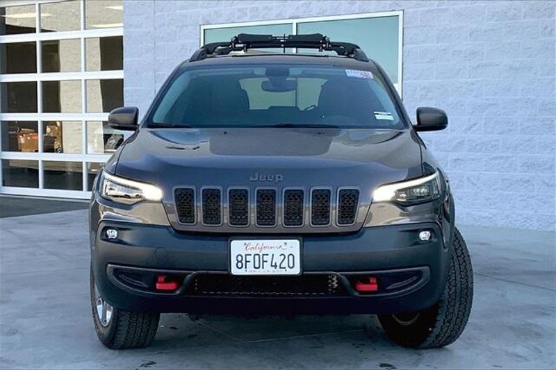 2019 Jeep Cherokee TrailhawkImage 2