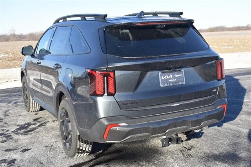 New 2025 Kia Sorento X-Line SX PrestigeImage 5
