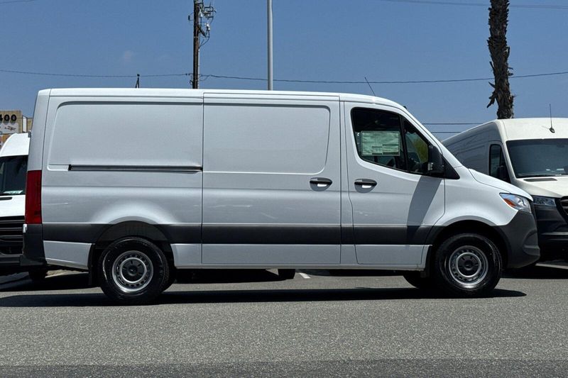 New 2026 Mercedes-Benz Sprinter 2500 Image 3