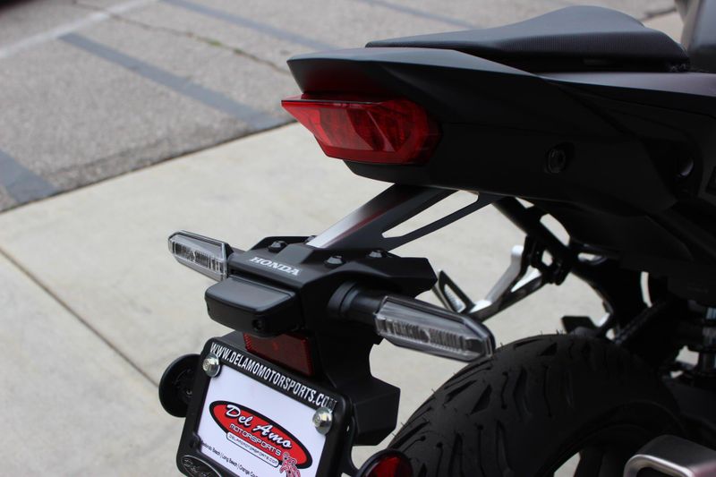 New 2025 Honda CB750 HORNET Image 13