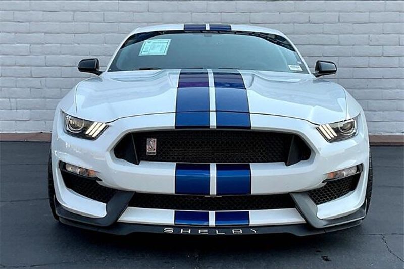 2018 Ford Mustang Shelby GT350 photo 2