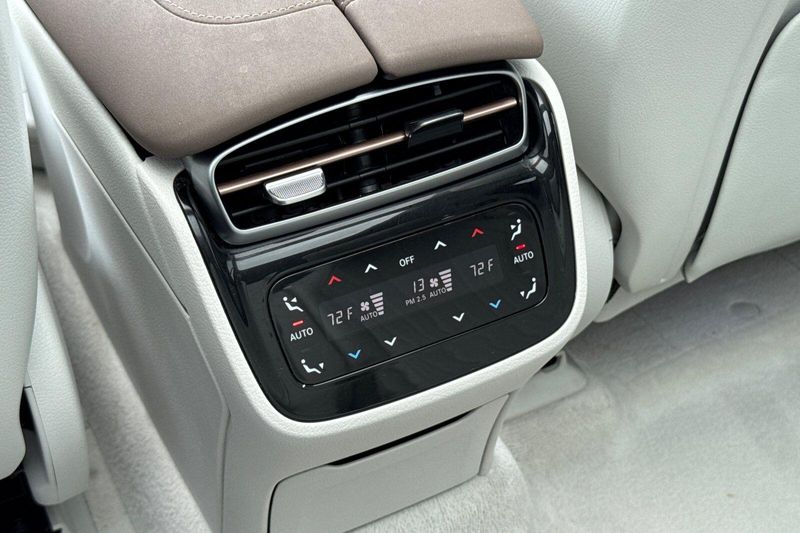 Used 2023 Mercedes-Benz EQS 450Image 14
