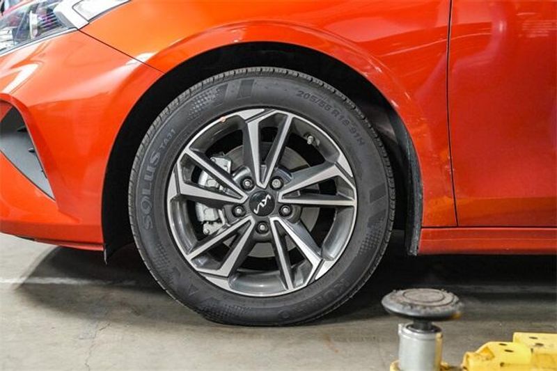 2023 Kia Forte LXSImage 11