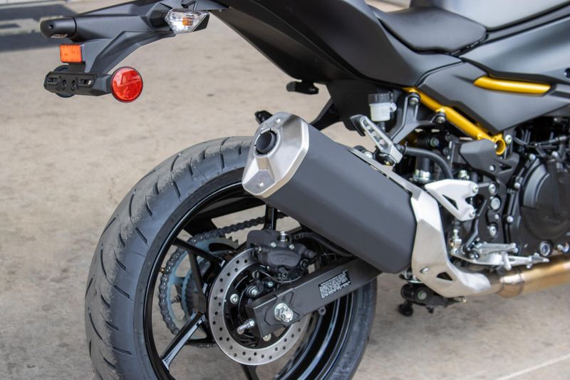 NEW 2026 KAWASAKI Z500 ABS Image 6