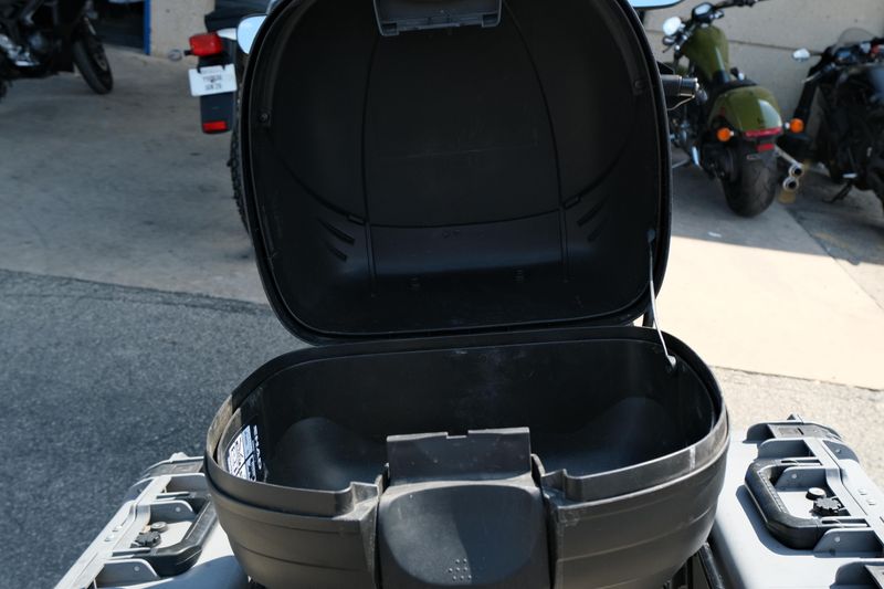 USED 2012 YAMAHA SUPER TENERE Image 11