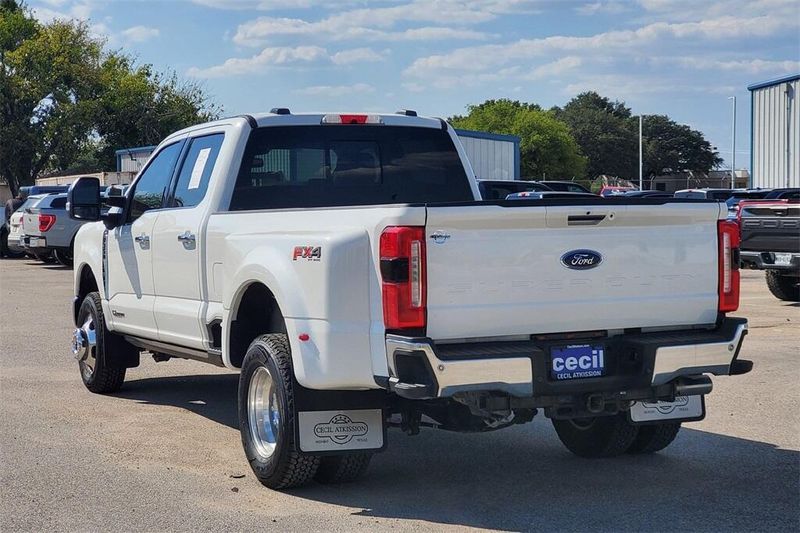 2024 Ford F-350 Lariat photo 7