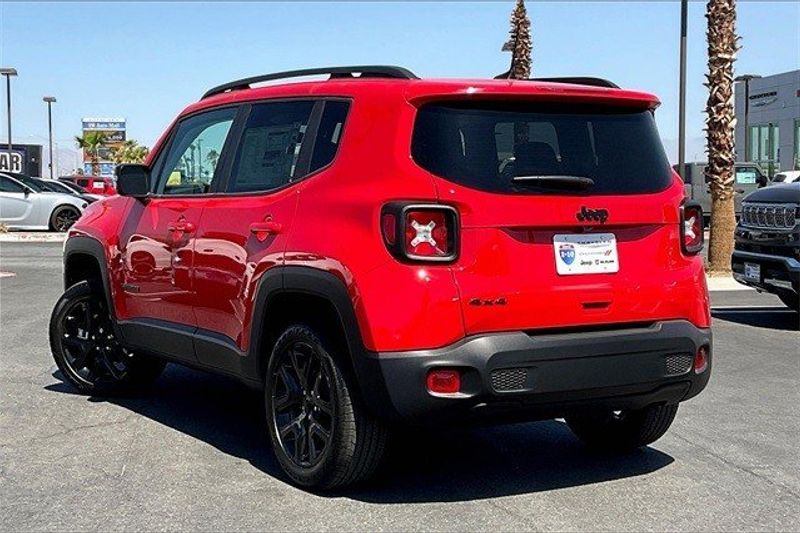 2023 Jeep Renegade Altitude 4x4Image 2
