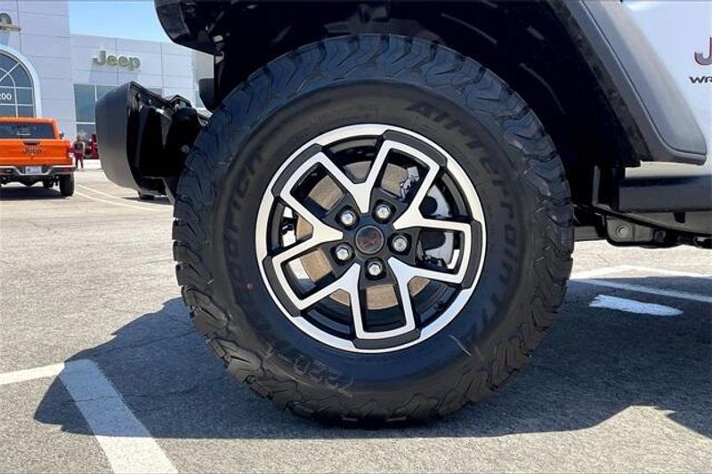 New 2025 Jeep Wrangler 4-door RubiconImage 10