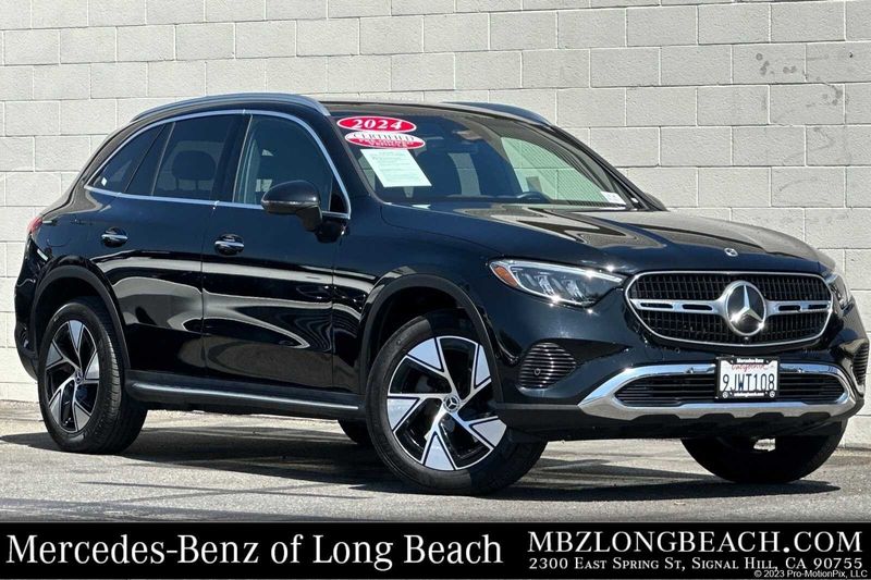 2024 Mercedes-Benz GLC 300Image 1