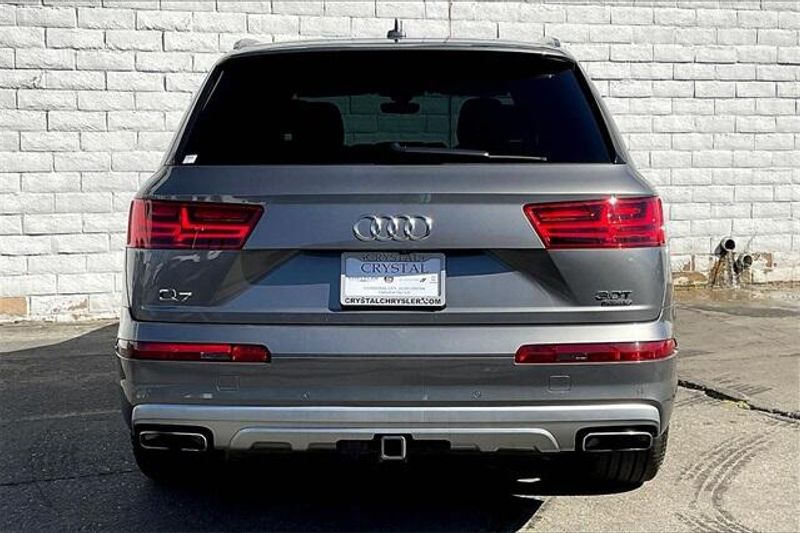 2017 Audi Q7 3.0T Prestige photo 3