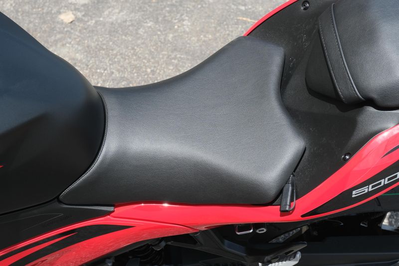 2025 Kawasaki NINJA 500 ABS PASSION RED AND METALLIC FLAT SPARK BLACK AND METALLIC MATTE DARK GRAY Image 17