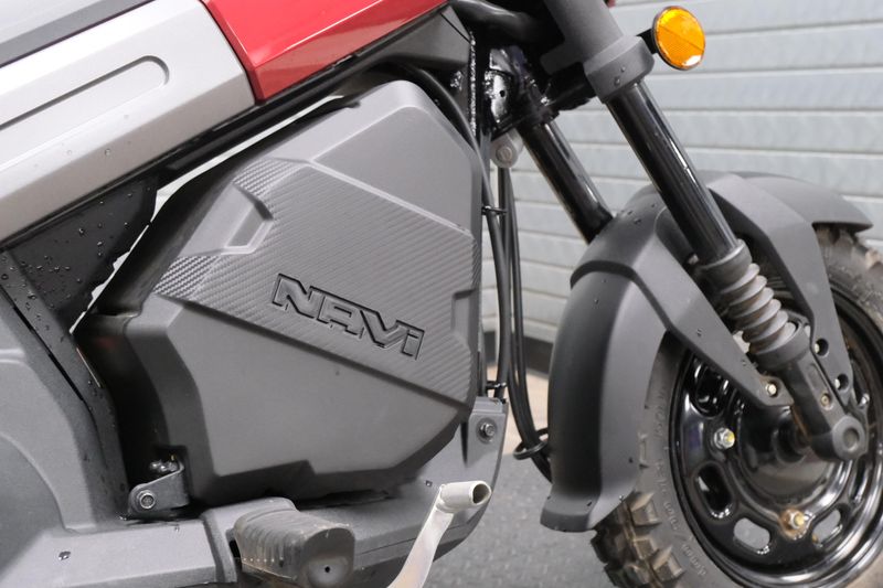 USED 2024 HONDA NAVI Image 10