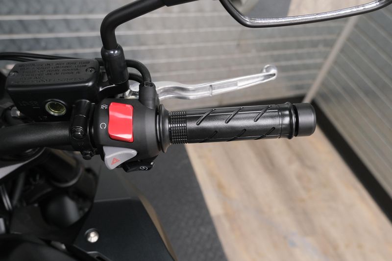 NEW 2025 HONDA CB500F Image 20