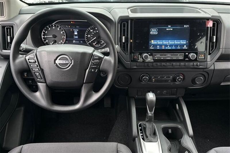 New 2025 Nissan Frontier SImage 11