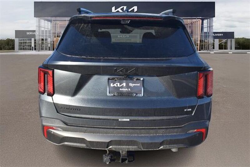 New 2025 Kia Sorento X-Line SX PrestigeImage 4