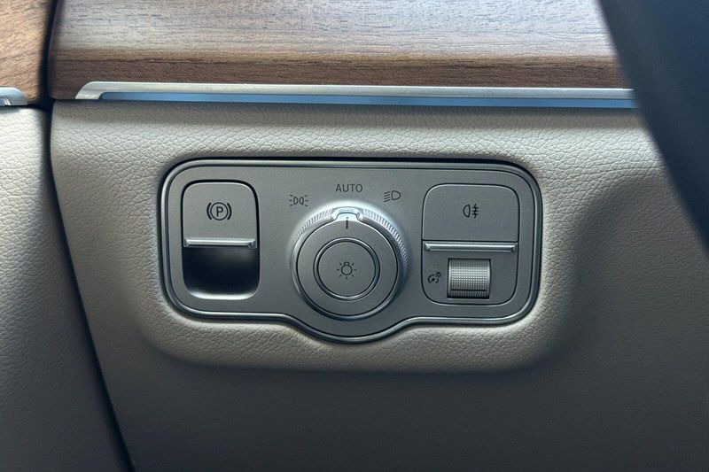 Used 2026 Mercedes-Benz GLE 450Image 33