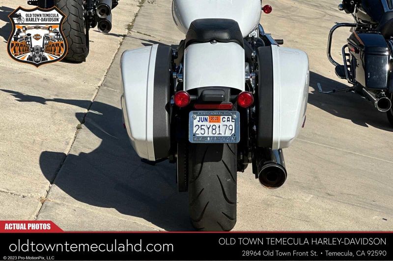 2021 Harley-Davidson Softail in a STONE WASHED WHITE PEARL exterior color. BMW Motorcycles of Temecula – Southern California (951) 506-6903 bmwmotorcyclesoftemecula.com 