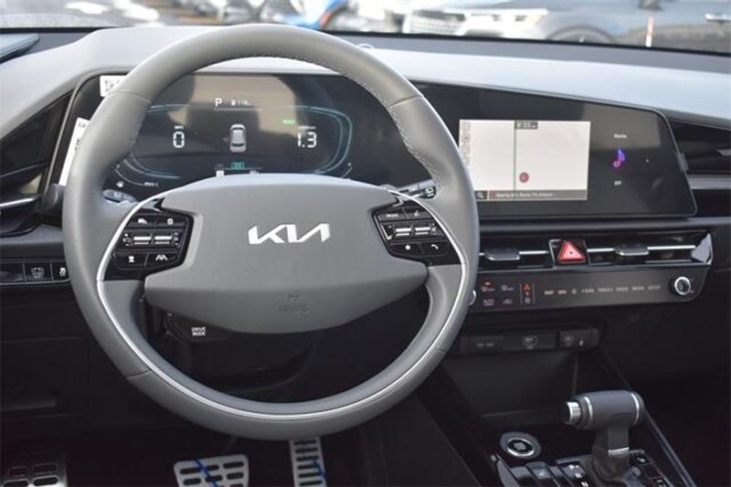 New 2025 Kia Niro EX TouringImage 19