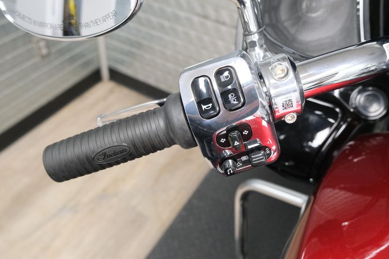 NEW 2025 INDIAN MOTORCYCLE CHALLENGER LIMITED Image 21