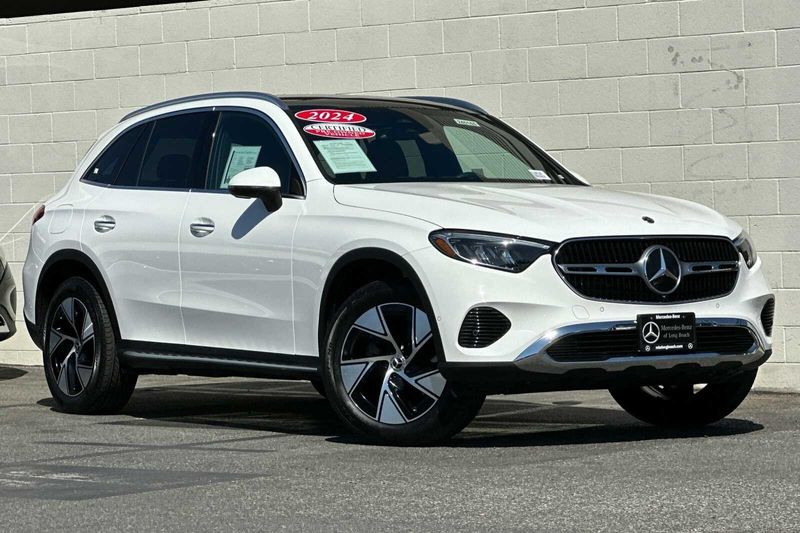 2024 Mercedes-Benz GLC 300Image 2