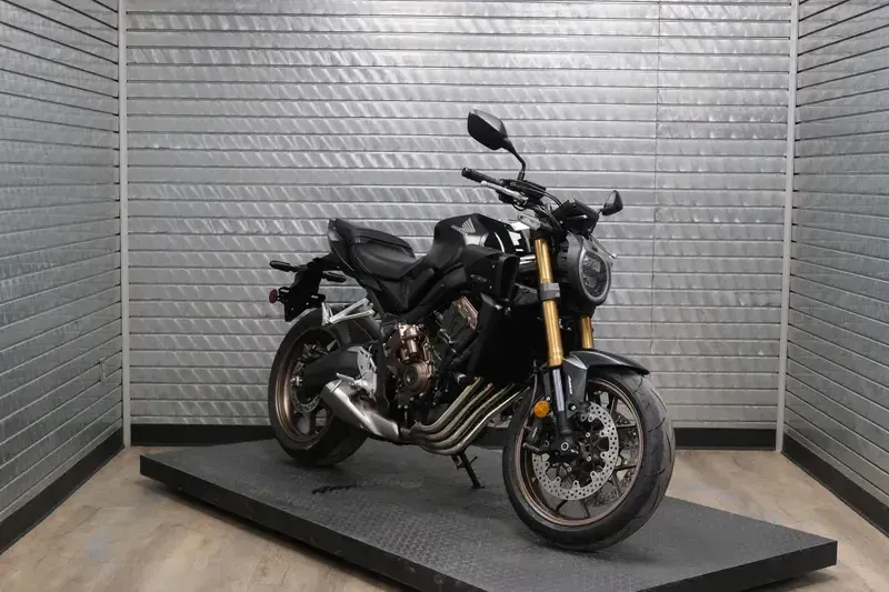 NEW 2026 HONDA CB650R ECLUTCH Image 1