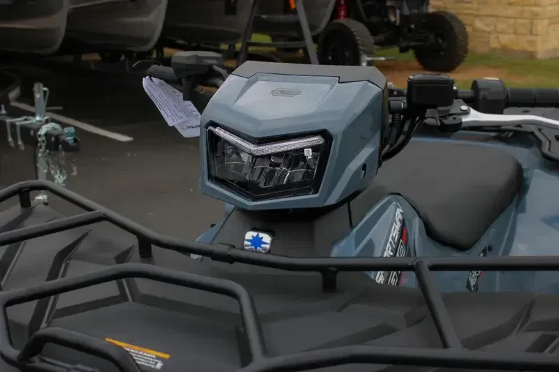 New 2025 Polaris SPORTSMAN TOURING 570 EPS STEALTH GRAY Image 17