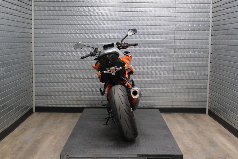 USED 2022 KTM SUPER DUKE 1290 R EVO Image 4