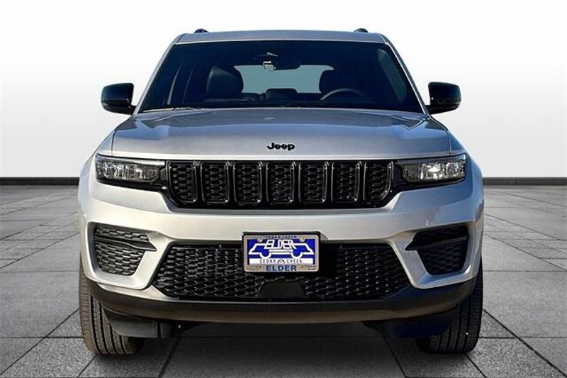 2025 Jeep Grand Cherokee Altitude X 4x4Image 5