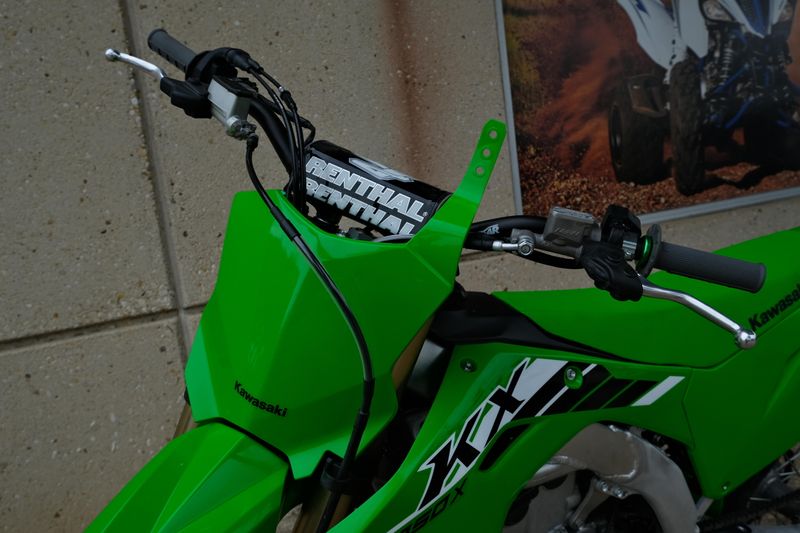 2025 Kawasaki KX450X LIME GREEN Image 4