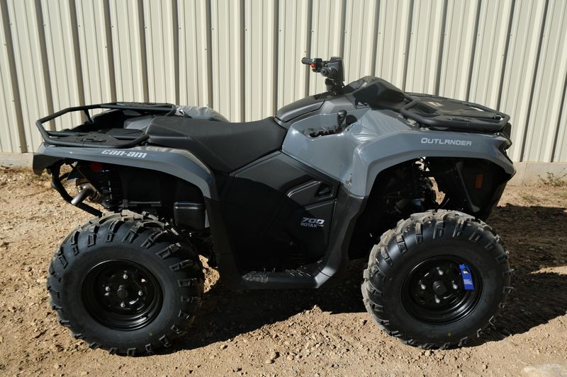 NEW 2026 CAN-AM OUTLANDER DPS 700 Image 2